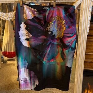 Apt. 9 Women's Vibrant water color Floral Pencil Skirt - Black and Multicolor
